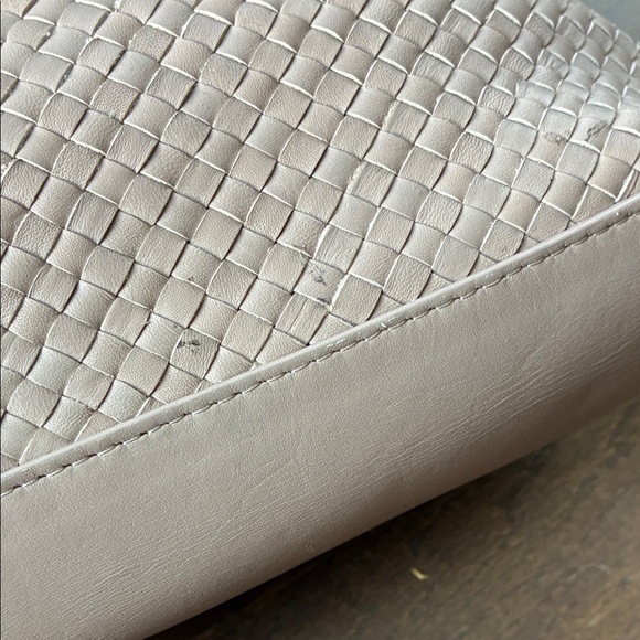 Quince Italian Leather Handwoven Large Tote - Picture 14 of 16